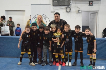 FIESTA PARA LOS &quot;PEQUES&quot; Y SU ENTREGA DE PREMIOS