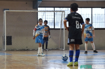 LOS MAS CHIQUITOS Y UN FINDE XXL DE FUTSAL