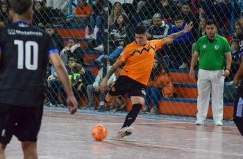 DEPORTIVO NARANJA IMPARABLE, UNICO LIDER