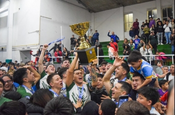 COMODORO CAMPEÓN, USHUAIA TERCERO