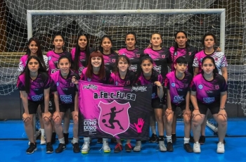 FEMENINO: COMODORO ESCRIBE SU LEYENDA