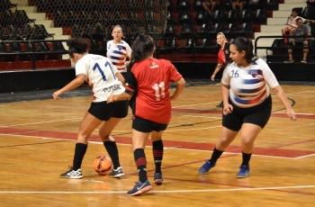 ROSARIO AVANZA A PASOS AGIGANTADOS EN EL FUTSAL FEMENINO